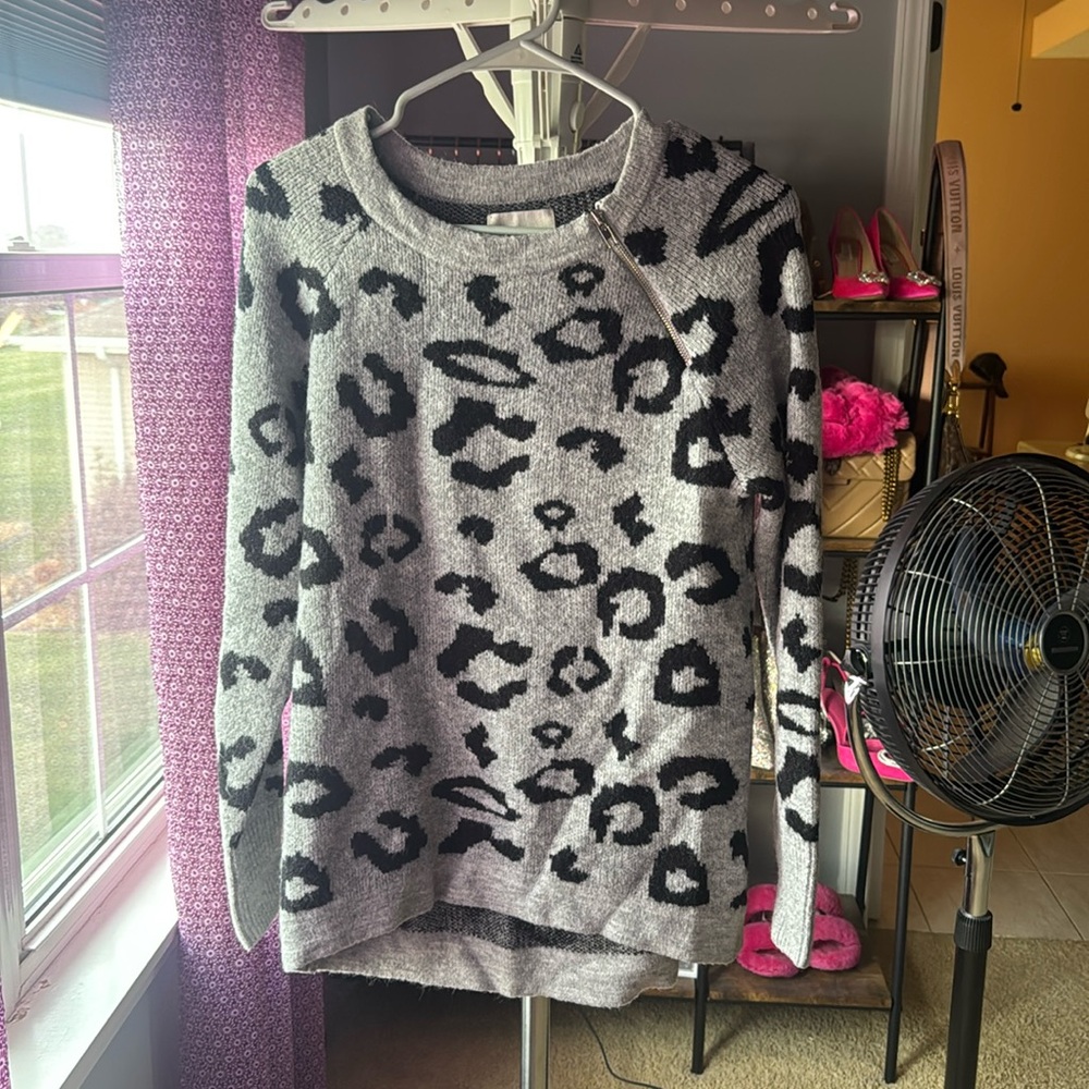 Leopard sweater